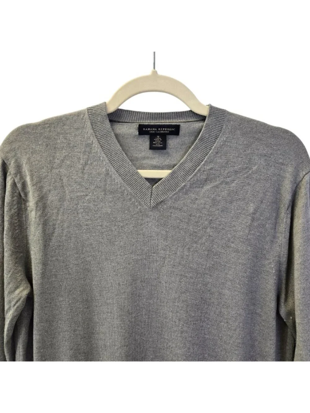 Banana Republic Silk & Cashmere Blend V-Neck Sweater Size Medium